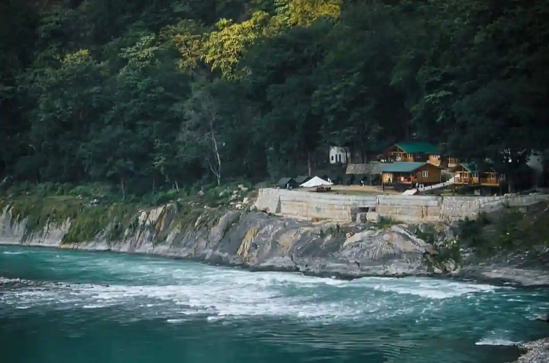 A riverside camping resort in Marine drive, Rishikesh.