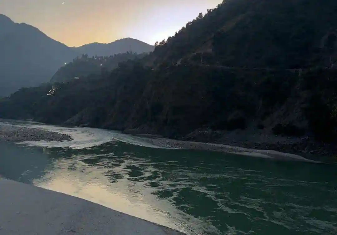 A view of environment and Ganga river in Kaudiyala