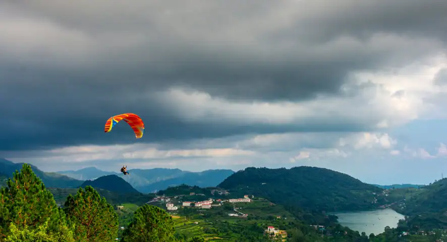 Paragliding in Uttarakhand