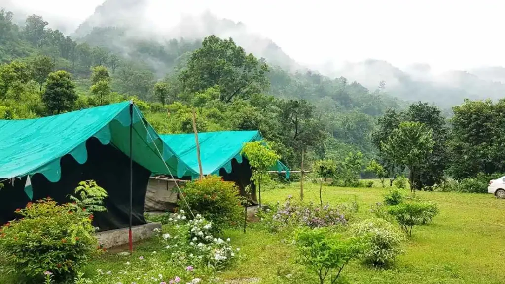 The Raajas, Deluxe Riverside Camping in Rishikesh