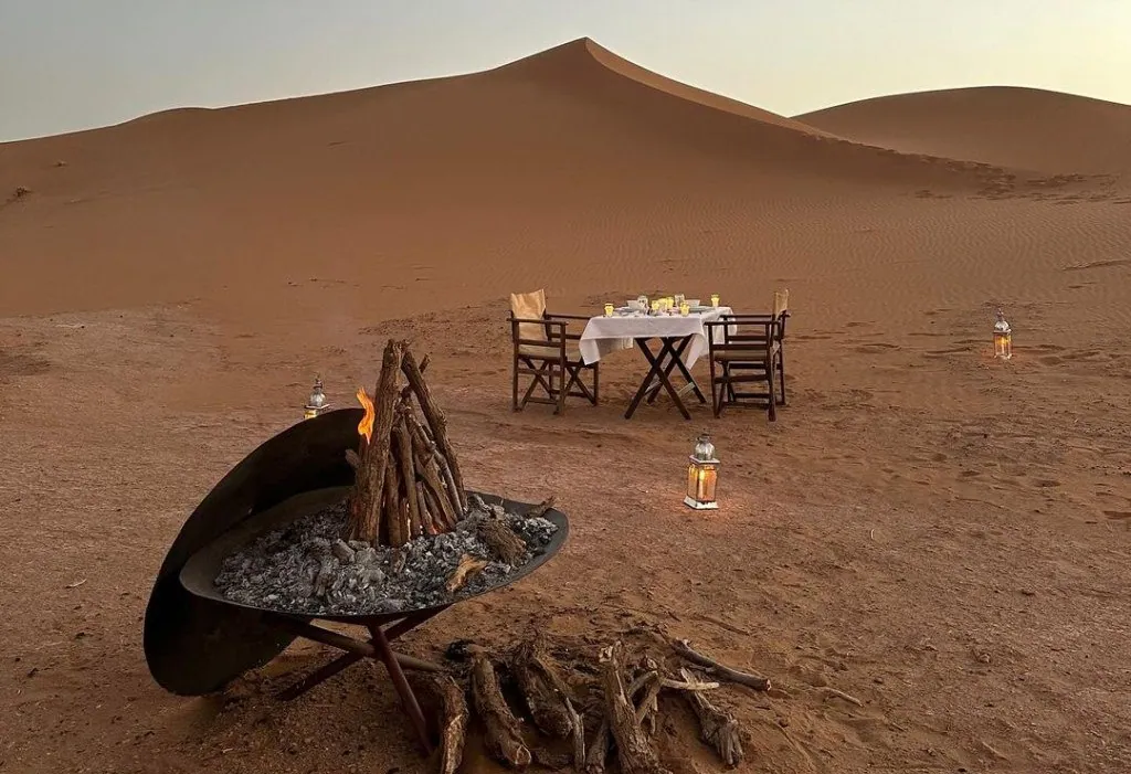 A camp and table in Desert