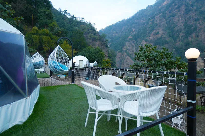 Kylo resort, Luxury Dome Camp Riverside in Marine Drive